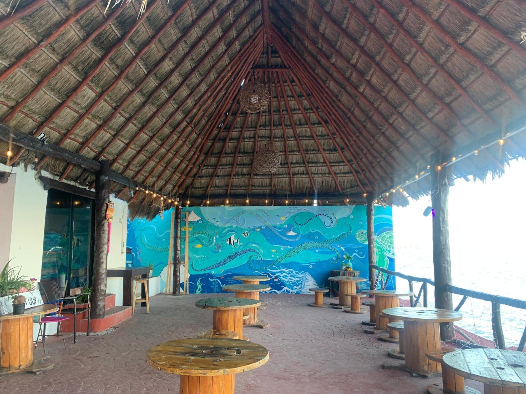 Casa Caribe Cancún Buitenkant foto The interior of the restaurant