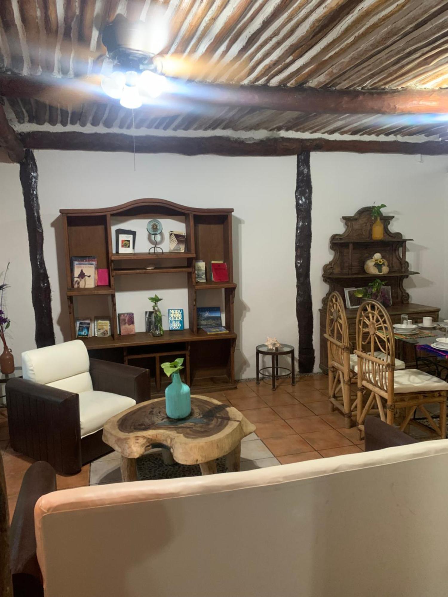 Casa Caribe Cancún Buitenkant foto Interior of a typical house in San Cristóbal de Las Casas